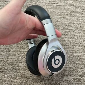 Beats by Dre Studio Silver and Black Over-Ear Headphones